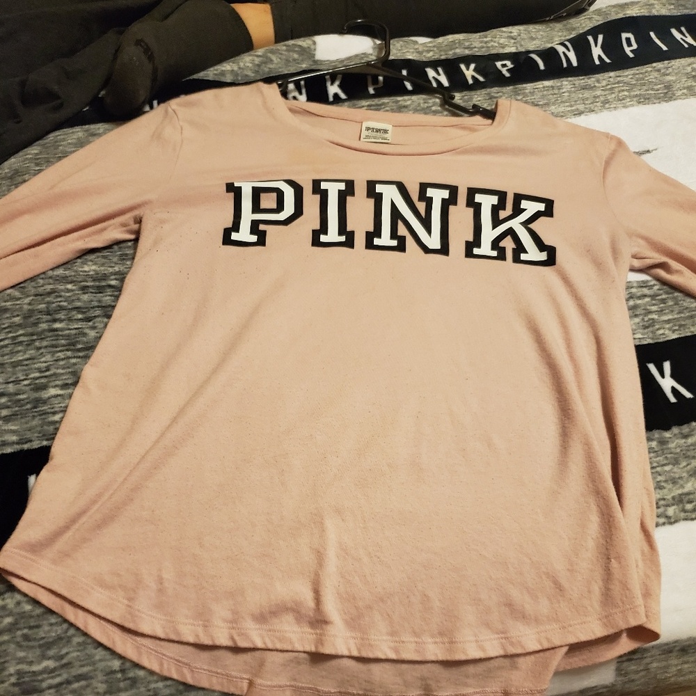 Vs pink shirt
